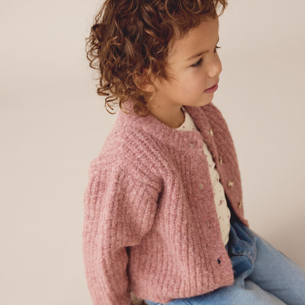 En Fant Strikket Cardigan Burlwood