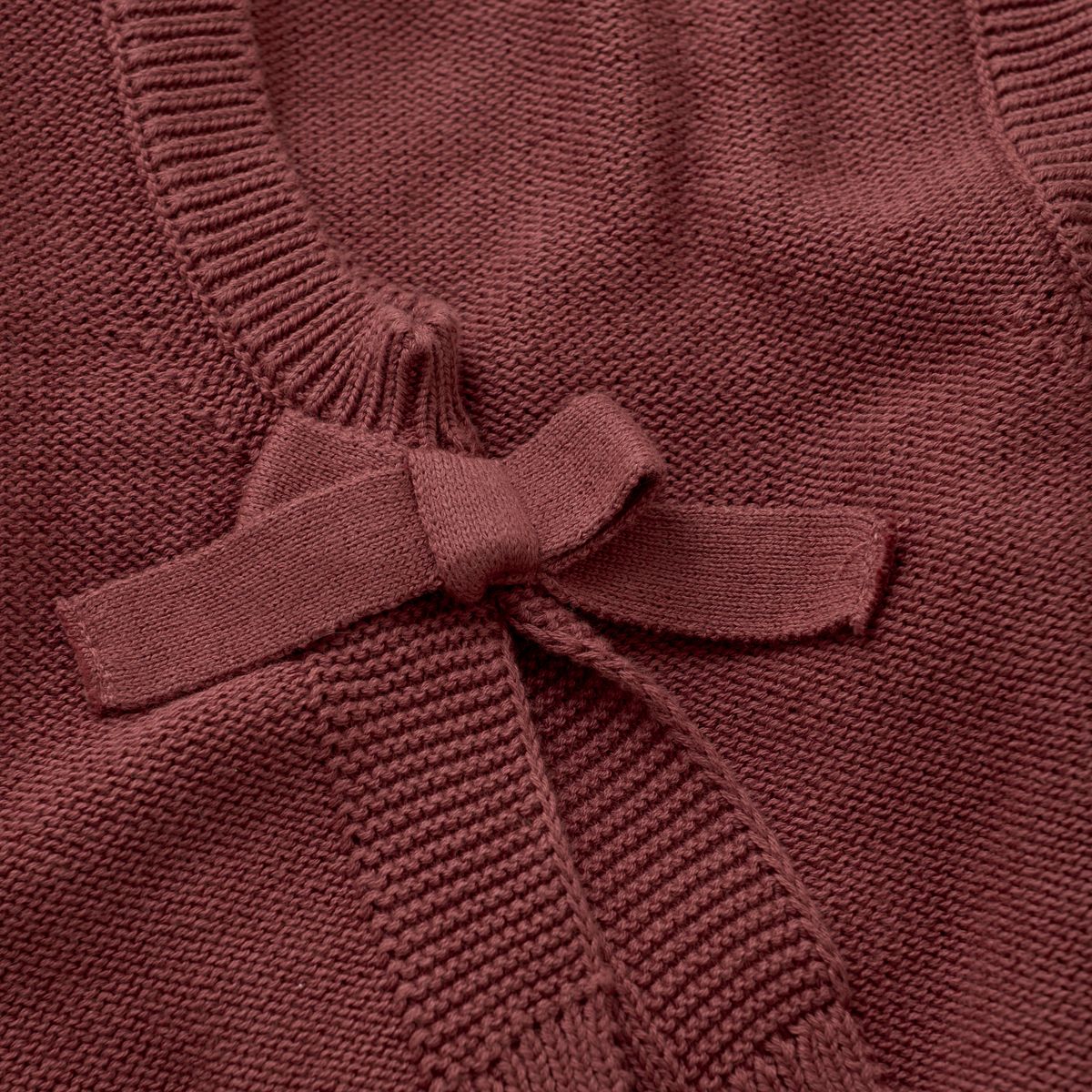 En Fant Strikket Vest Roan Rouge