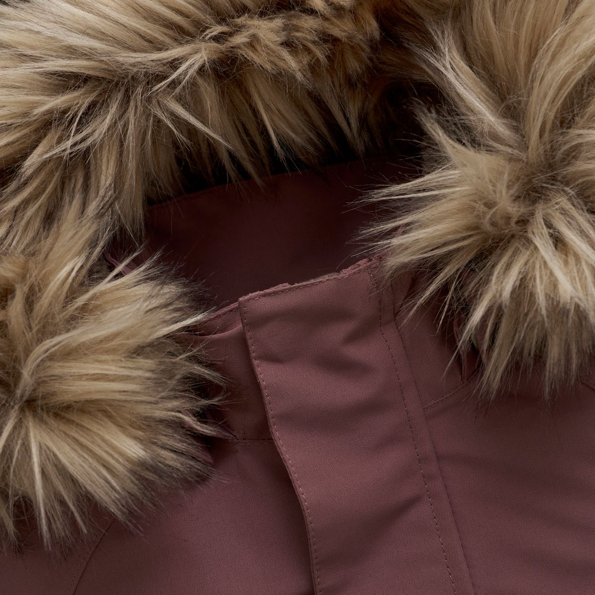 En Fant Vinterdress Med Fuskepels Rose Taupe