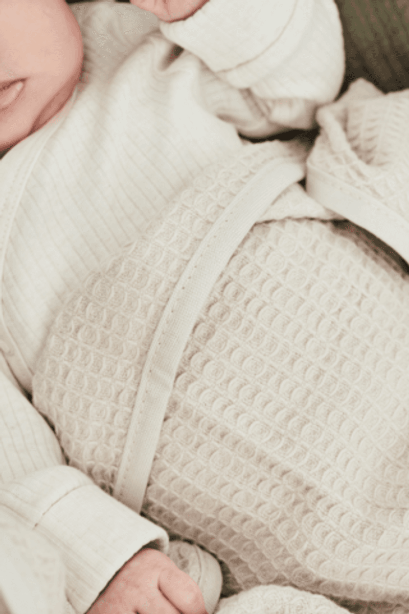 Oh, Poppy! Mira Vaffelstrikket Teppe Linen Beige